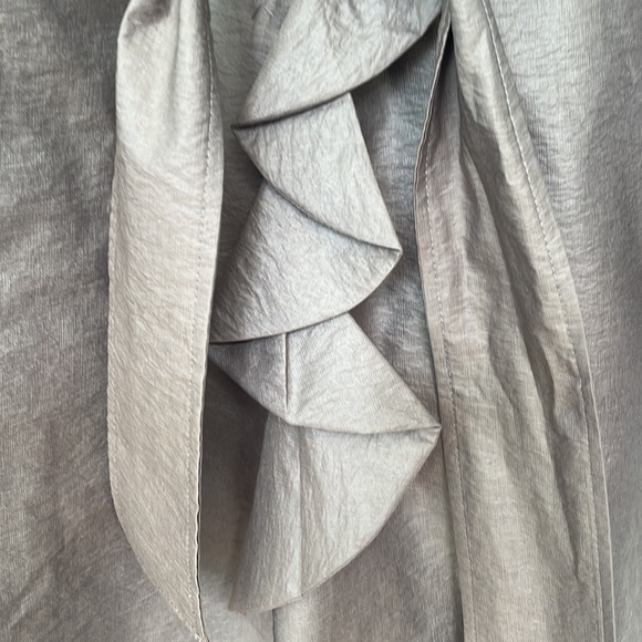 NWOT- Trench coat by Tahari, metallic chestnut colour, size XS. Brand new - Picture 5 of 9